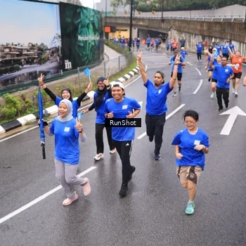 Runner Photo 7937630