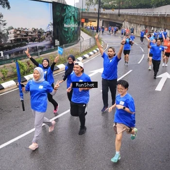 Runner Photo 7937631