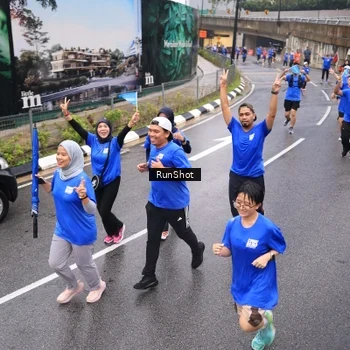 Runner Photo 7937637