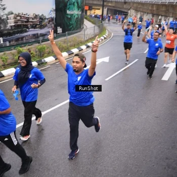 Runner Photo 7937643