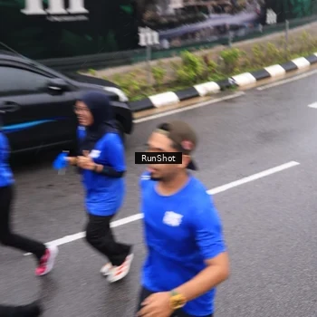 Runner Photo 7937646