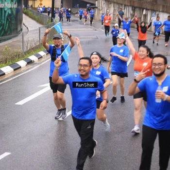 Runner Photo 7937658