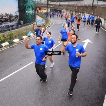 Runner Photo 7937669