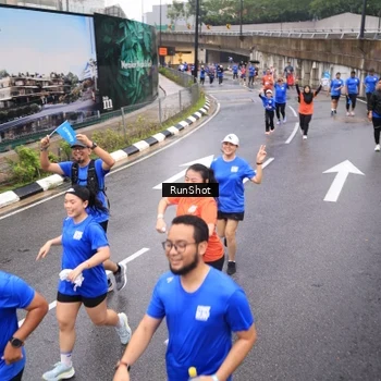 Runner Photo 7937677