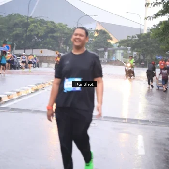 Runner Photo 7937679