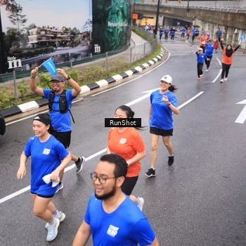 Runner Photo 7937681