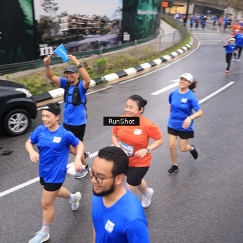 Runner Photo 7937682