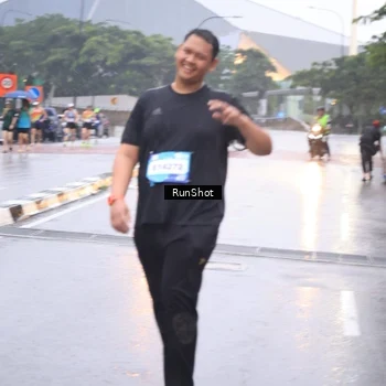 Runner Photo 7937683
