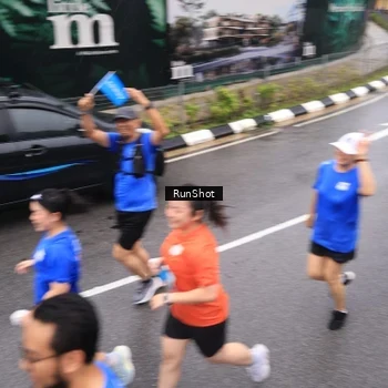 Runner Photo 7937686