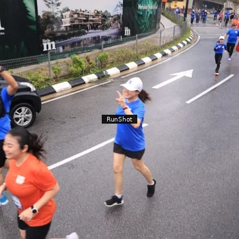 Runner Photo 7937689