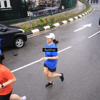 Runner Photo 7937697