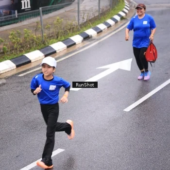 Runner Photo 7937708