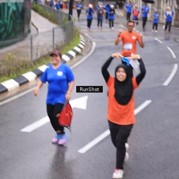 Runner Photo 7937712