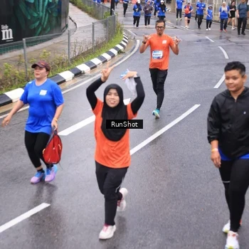 Runner Photo 7937724