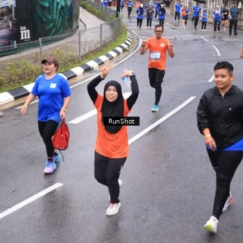 Runner Photo 7937725