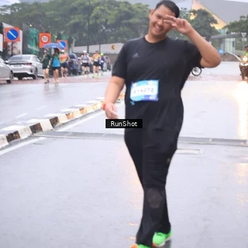 Runner Photo 7937728