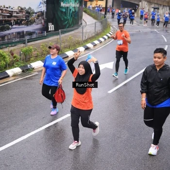 Runner Photo 7937729