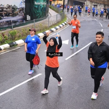 Runner Photo 7937730