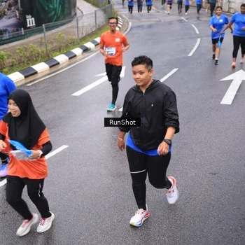 Runner Photo 7937735