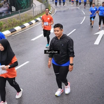 Runner Photo 7937736