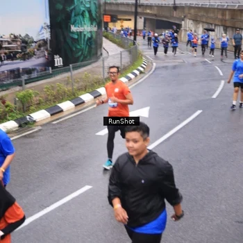 Runner Photo 7937739