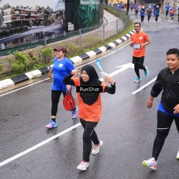 Runner Photo 7937740