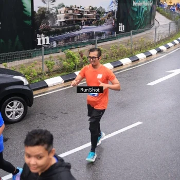 Runner Photo 7937750