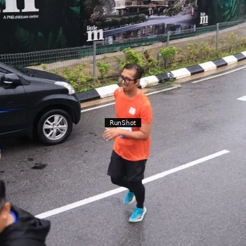 Runner Photo 7937753