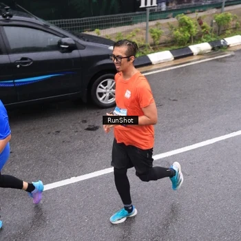 Runner Photo 7937757