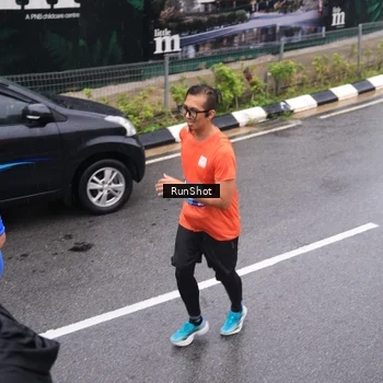 Runner Photo 7937758