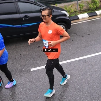 Runner Photo 7937761
