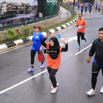 Runner Photo 7937762