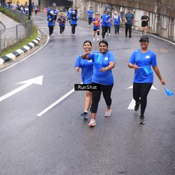 Runner Photo 7937771