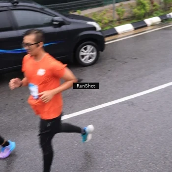 Runner Photo 7937777