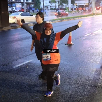 Runner Photo 7937790