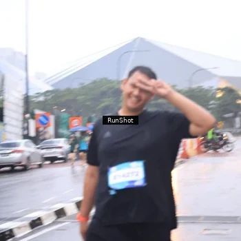 Runner Photo 7937794