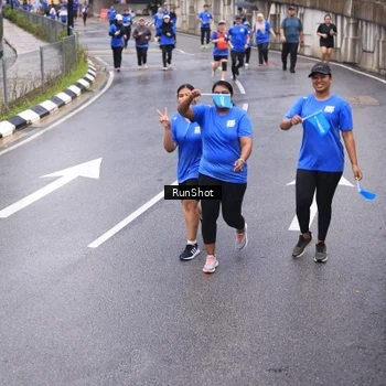 Runner Photo 7937800