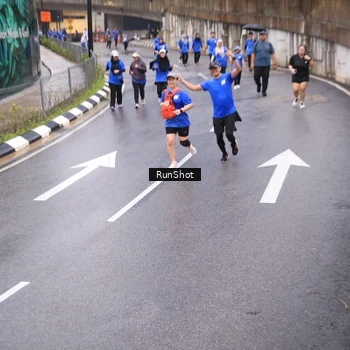 Runner Photo 7937808