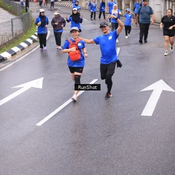 Runner Photo 7937811