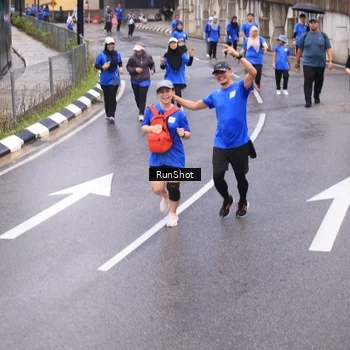 Runner Photo 7937813