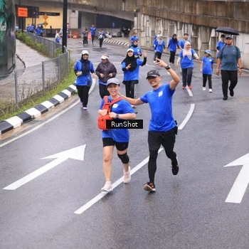 Runner Photo 7937814