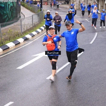 Runner Photo 7937822