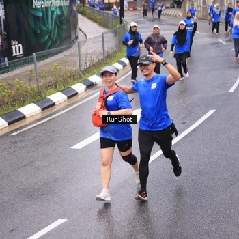 Runner Photo 7937823