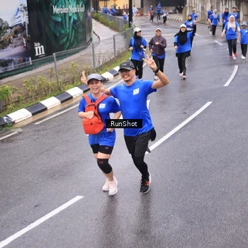 Runner Photo 7937825