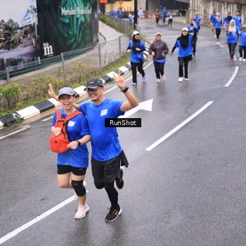 Runner Photo 7937829