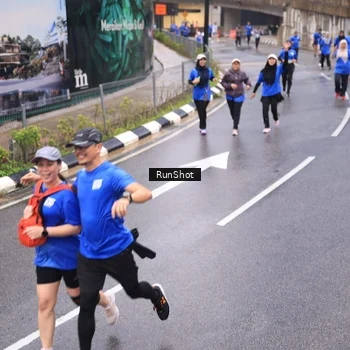 Runner Photo 7937830