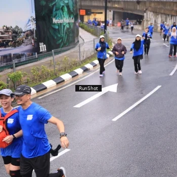 Runner Photo 7937833