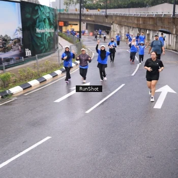 Runner Photo 7937842