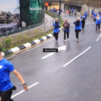 Runner Photo 7937849