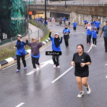 Runner Photo 7937853